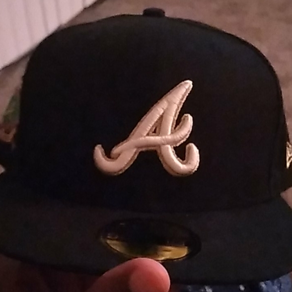 Hat collection - Picture 9 of 17